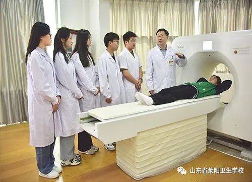 卫校大专毕业后干什么(卫校大专毕业可以考大学吗?)