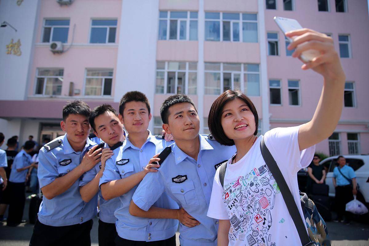 警察学院毕业后就业(警察学院毕业以后可以找什么工作)