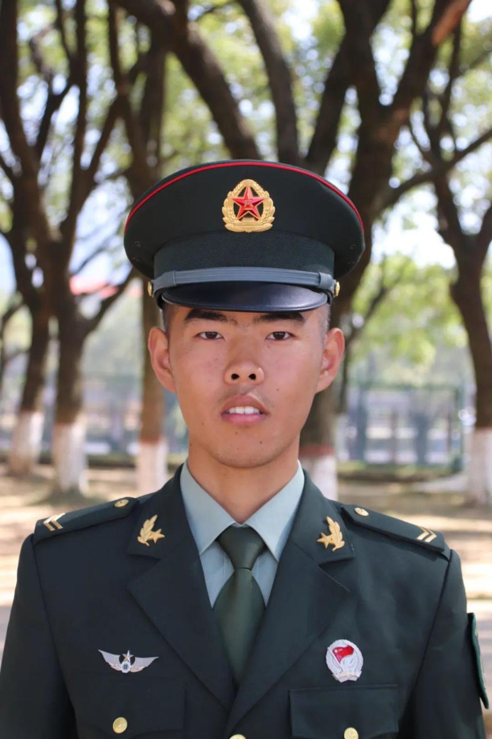 陆军军官学院毕业后授啥衔(陆军军官学院现在叫什么名字)