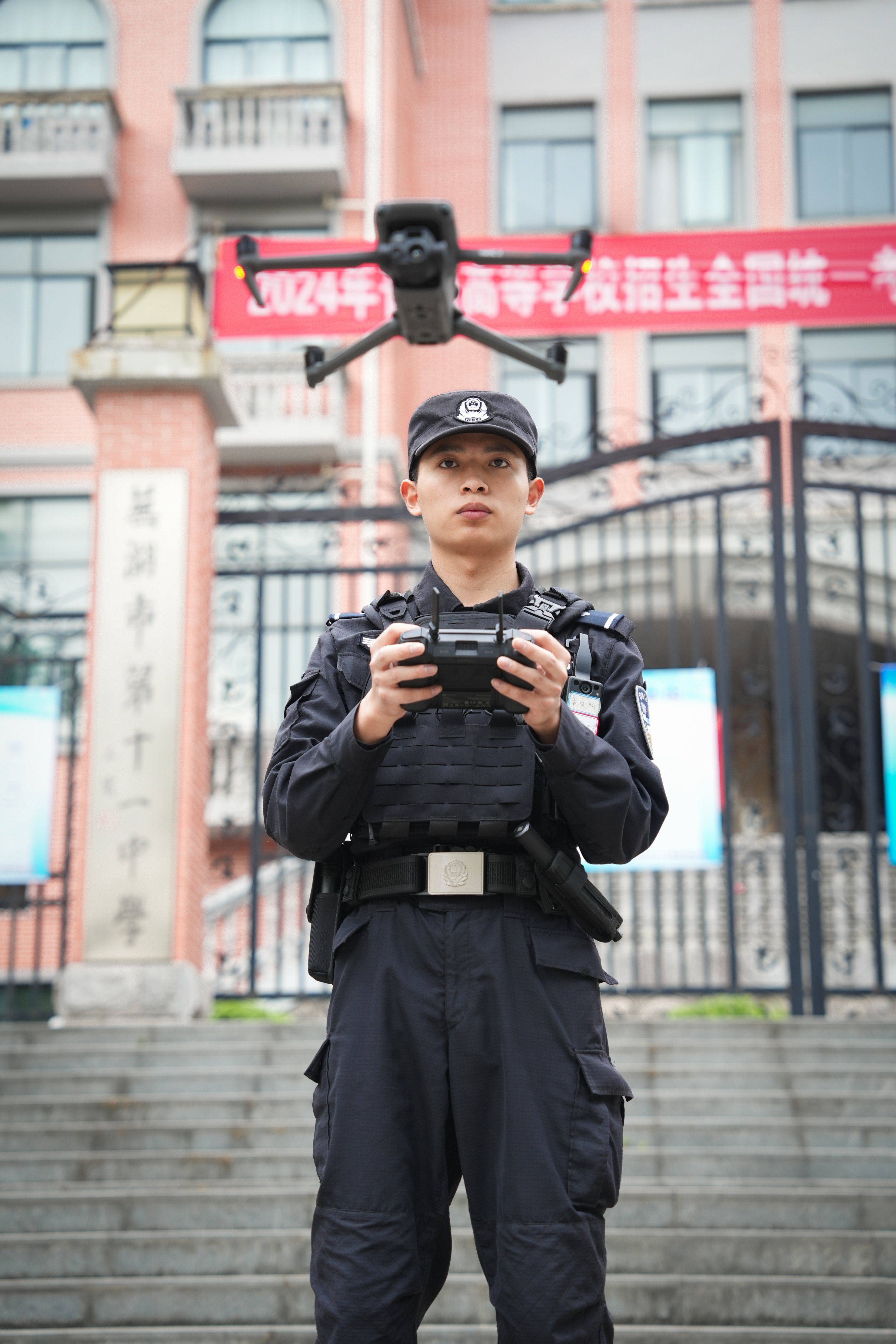 男朋友在特警学院毕业后(男朋友在特警学院毕业后干什么)