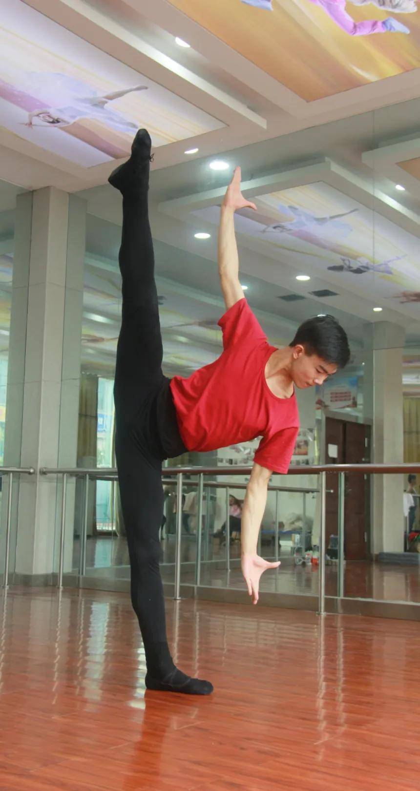 中考毕业后适合跳什么舞(中考毕业的学生可以报的学校有哪些)