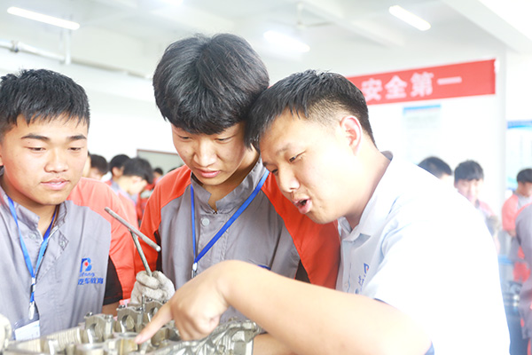 技校毕业后做什么工作好(技校毕业后做什么工作好呢)