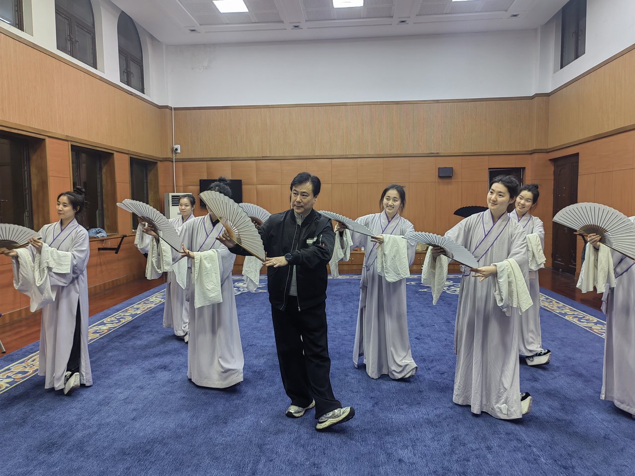 初中毕业后音乐学院(初中毕业音乐学校有哪些学校)