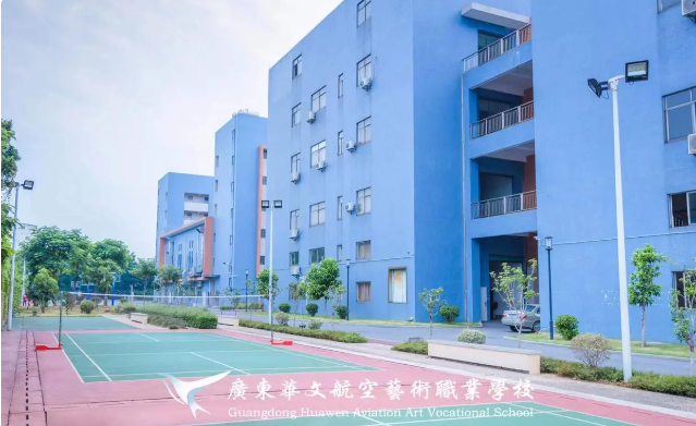 初中毕业后想考艺术学院(初中毕业后想考艺术学院怎么办)