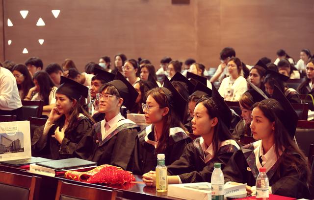 医学院校的毕业生毕业后陪(医学院校的毕业生毕业后陪训多久) 医学院校的毕业生毕业后陪(医学院校的毕业生毕业后陪训多久)