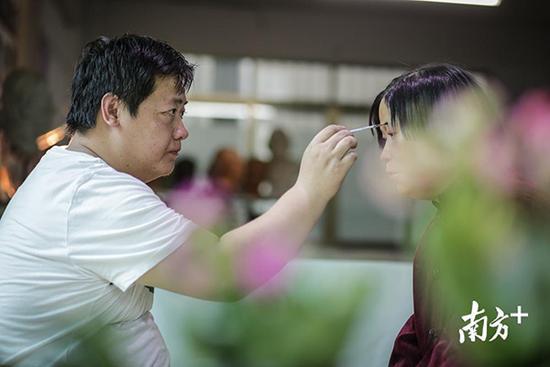 80后大学毕业去广州工作(80后大学毕业去广州工作怎么样)