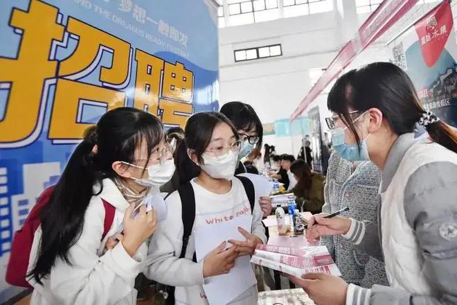 戏校毕业找工作好找吗(在戏剧学院毕业后等于出道吗?) 戏校毕业找工作好找吗(在戏剧学院毕业后等于出道吗?)