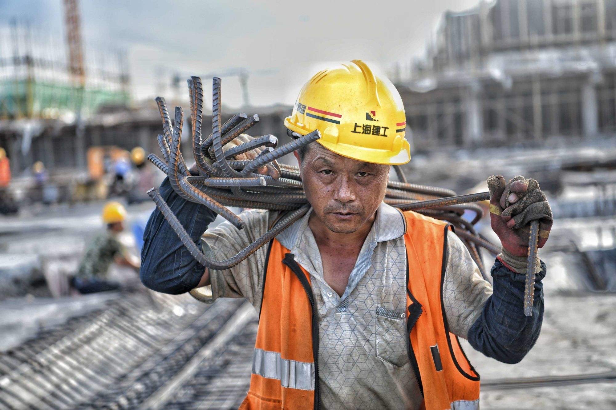 大学毕业后如何成为农民(大学毕业如何才能当村干部)