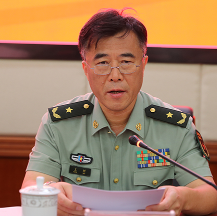 路阔毕业后什么军衔(一个军长能调动多少人)