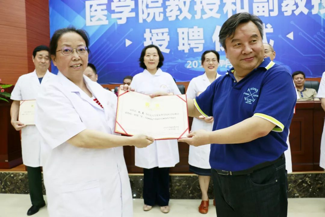 三本的医学院毕业后(三本医学院校毕业能到哪工作)