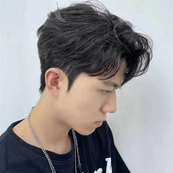 毕业后男生烫什么发型(4050岁女人最佳发型) 毕业后男生烫什么发型(4050岁女人最佳发型)