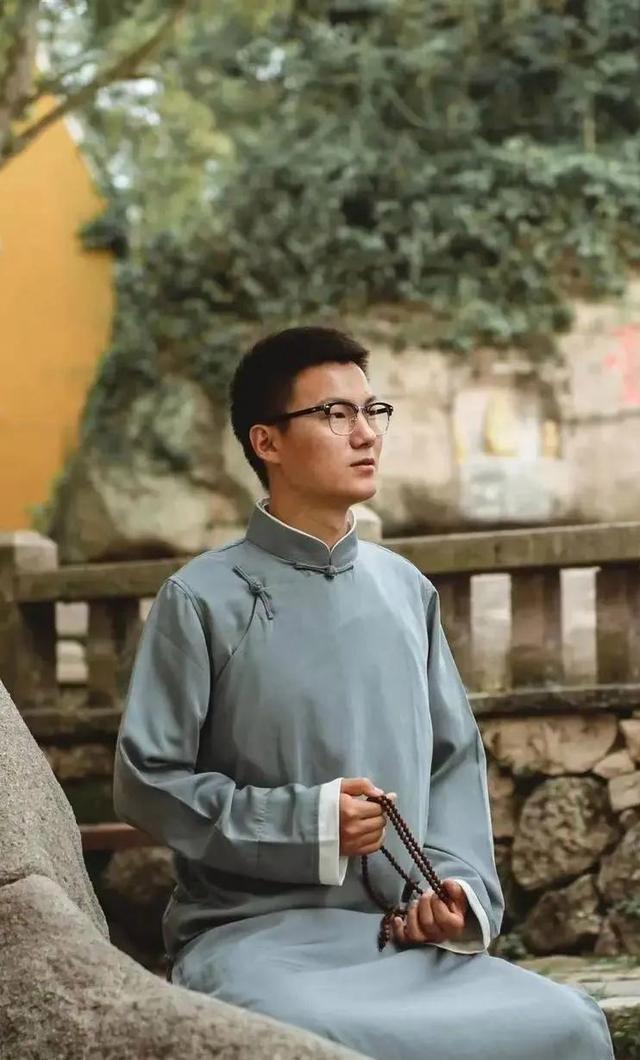 90后大学毕业生图片(90后毕业季) 90后大学毕业生图片(90后毕业季)