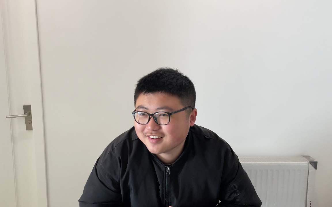 大学毕业后卖饭赚钱吗(大学毕业去卖菜)