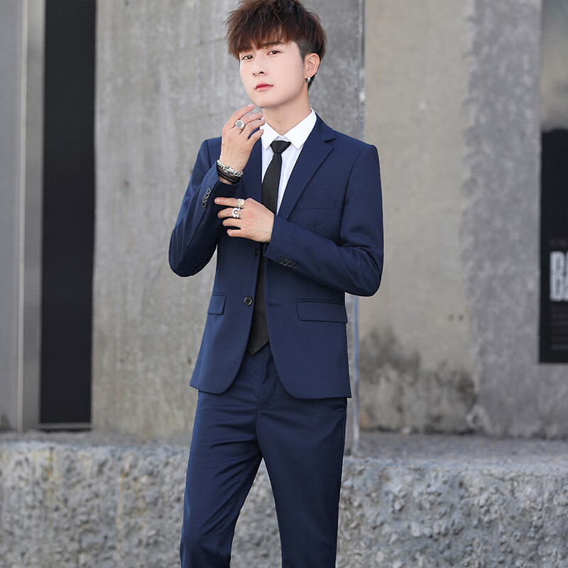 大学毕业后买什么西装(大学毕业后买什么西装合适)