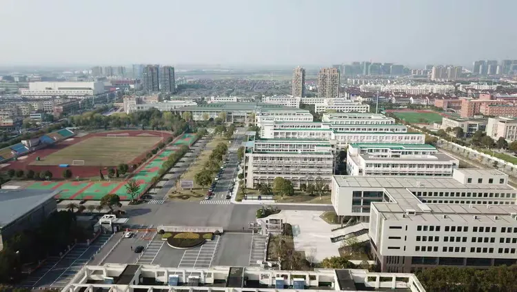 桐乡技师学院毕业后工资(桐乡技师学院毕业证)