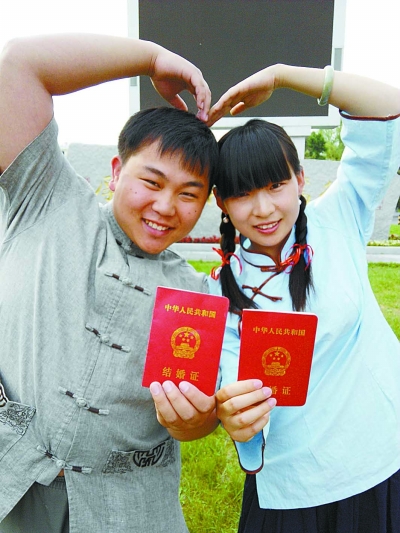 女朋友大学毕业后结婚了(女朋友大学毕业了,送啥礼物好?)