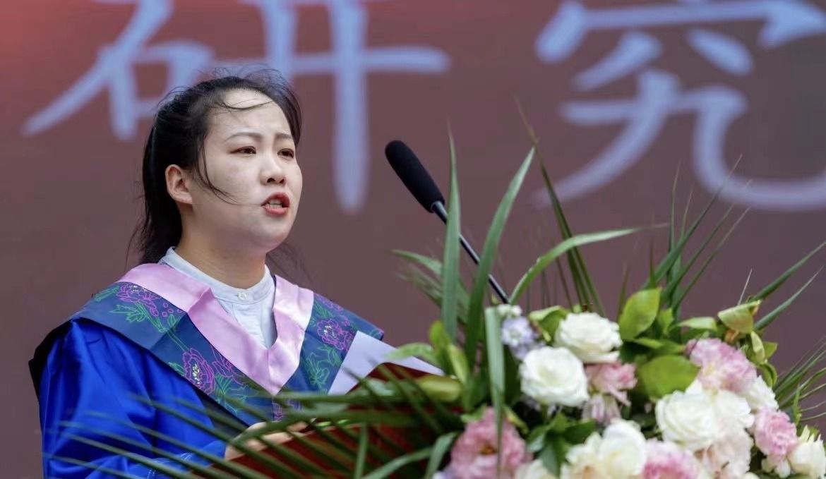 美术学院毕业后怎么当老师(美术学院毕业以后能干什么)