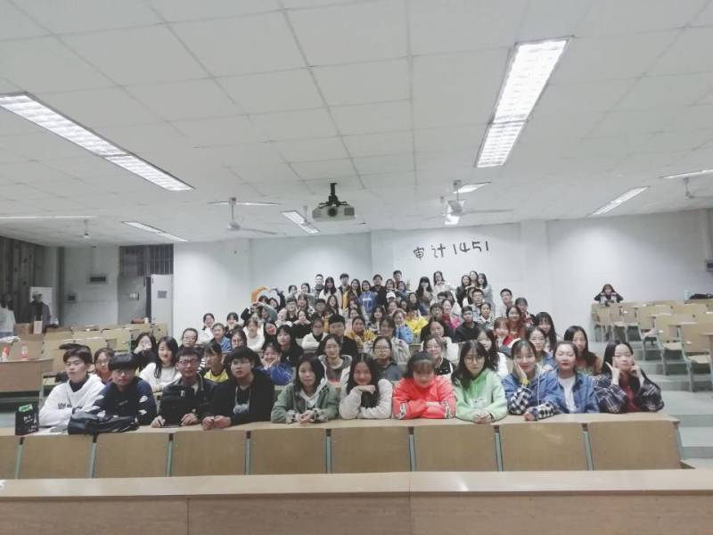 南京财经大学毕业后工资(南京财经大学毕业后工资怎么样)