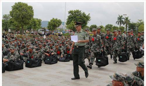 儿子大专毕业后干什么(孩子大专毕业了不知道干啥)