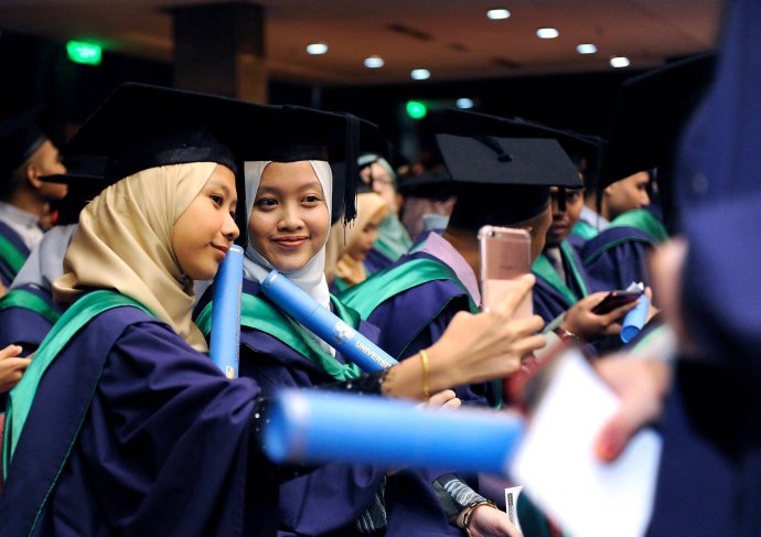 大学毕业后回国能干什么(大学毕业后去国外留学的条件)