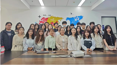 翻译学院毕业后怎么样就业(翻译学院学什么)