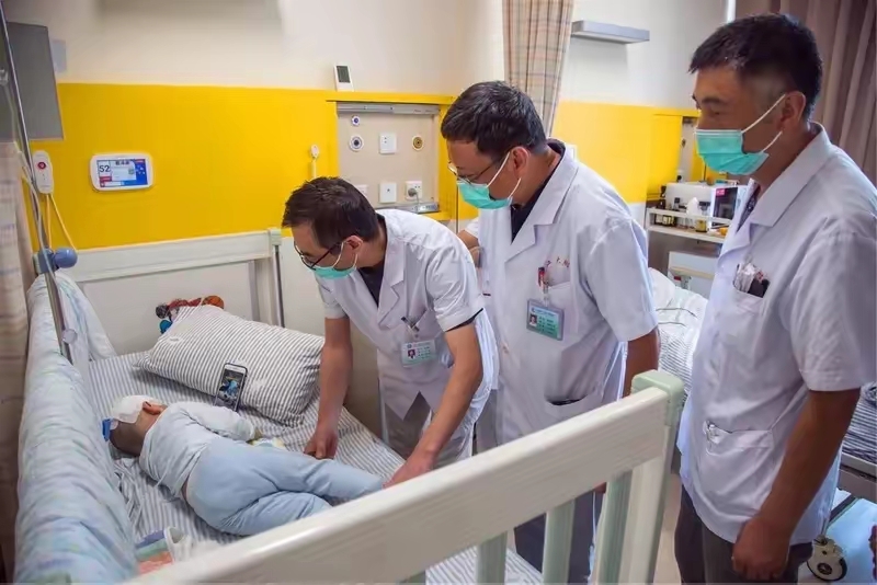 医生毕业后做什么工作(医生刚毕业工资一般多少)