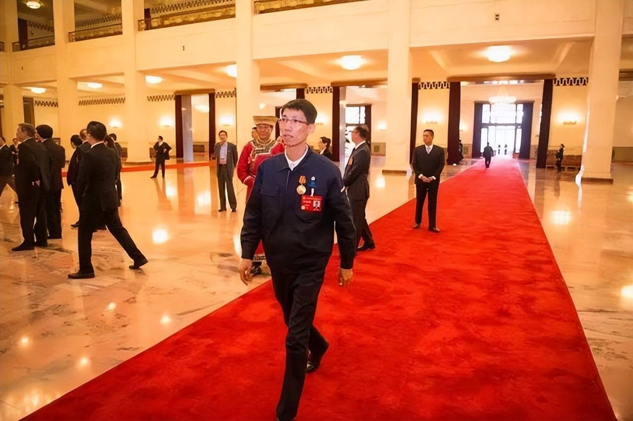 大专毕业后应该做些什么(大专毕业后应该做些什么事情)