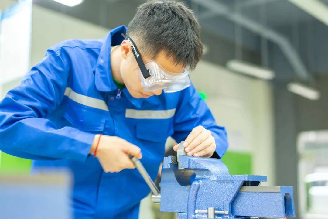 机电毕业后可以做什么工作(机电毕业后可以从事什么工作) 机电毕业后可以做什么工作(机电毕业后可以从事什么工作)