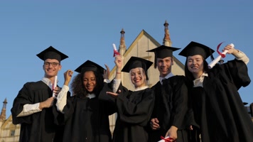 留学毕业后是什么(留学毕业算应届生吗)