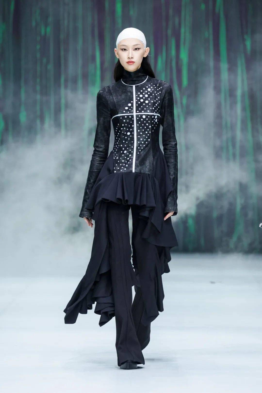 江西服装学院毕业后(江西服装学院毕业时间)