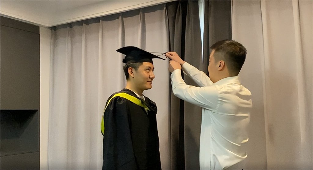 培华学院毕业后怎么谈恋爱(西安培华学院毕业的明星)