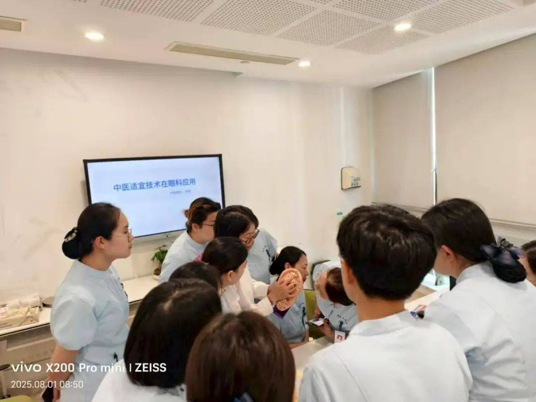 护理大专毕业后做什么(护理大专生毕业后的出路)